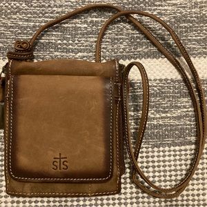 STS Ranchwear Women's Western Leather Baroness Euro Crossbody Bag Purse Wallet